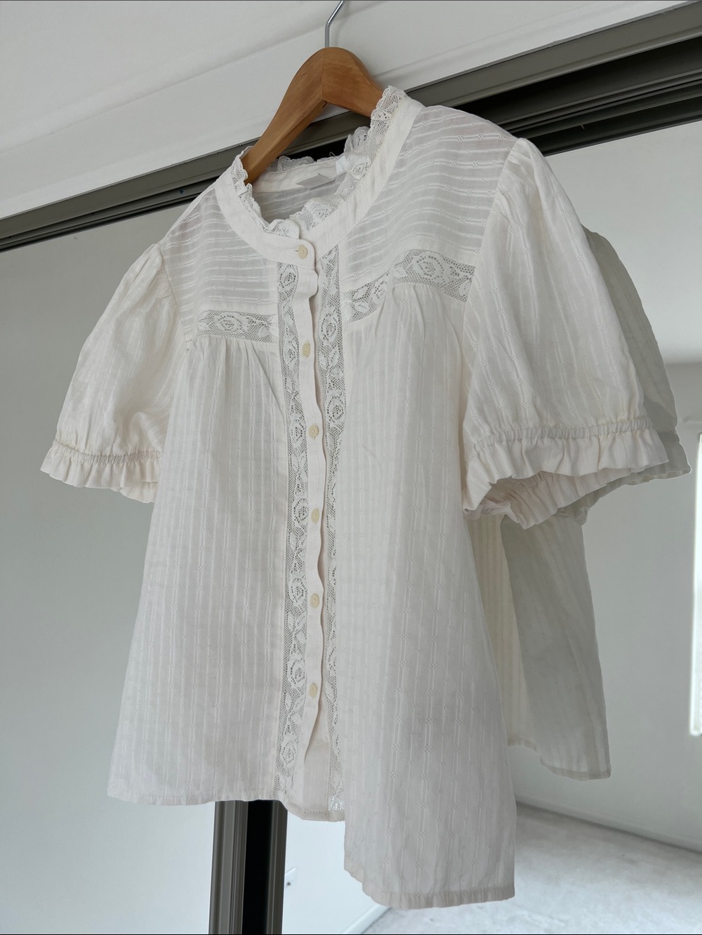 GAP White Ruffle Collar Lace-Trim Girls Blouse